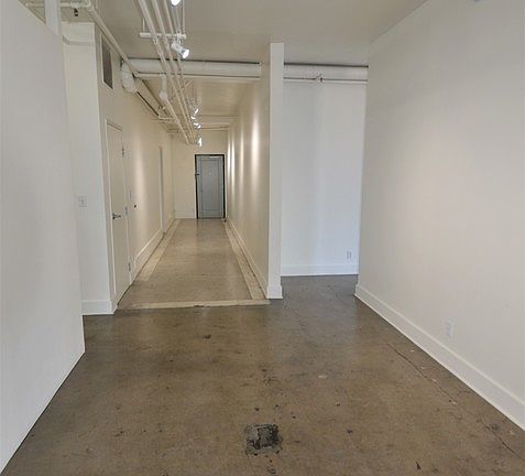 3rd image of 846 S Broadway APT 605