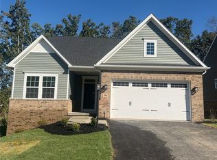 123 Settlers Grove Blvd, Zelienople, PA 16063