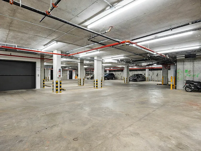 28 Spencer Pl #4D — Photo 14