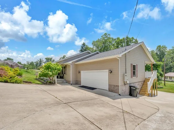 203 Knollwood Hts, Charleston, WV 25302
