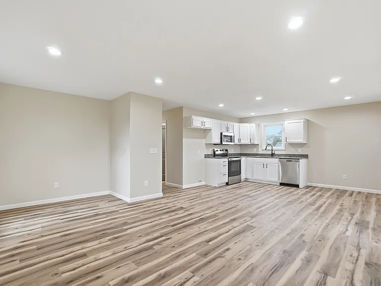 1626 Howell St #201 — Photo 8