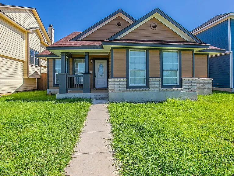 5835 Midcrown Dr — Photo 13