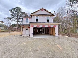 96 Montana Ln, Spring Lake, NC 28390