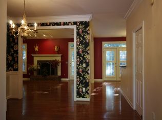 9128 Providence Colony Dr, Charlotte, NC 28277