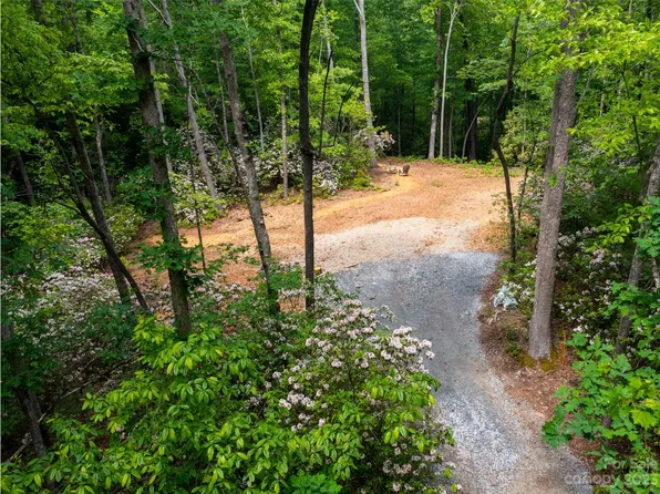 132 Cedar Creek Rd, Saluda, NC 28773