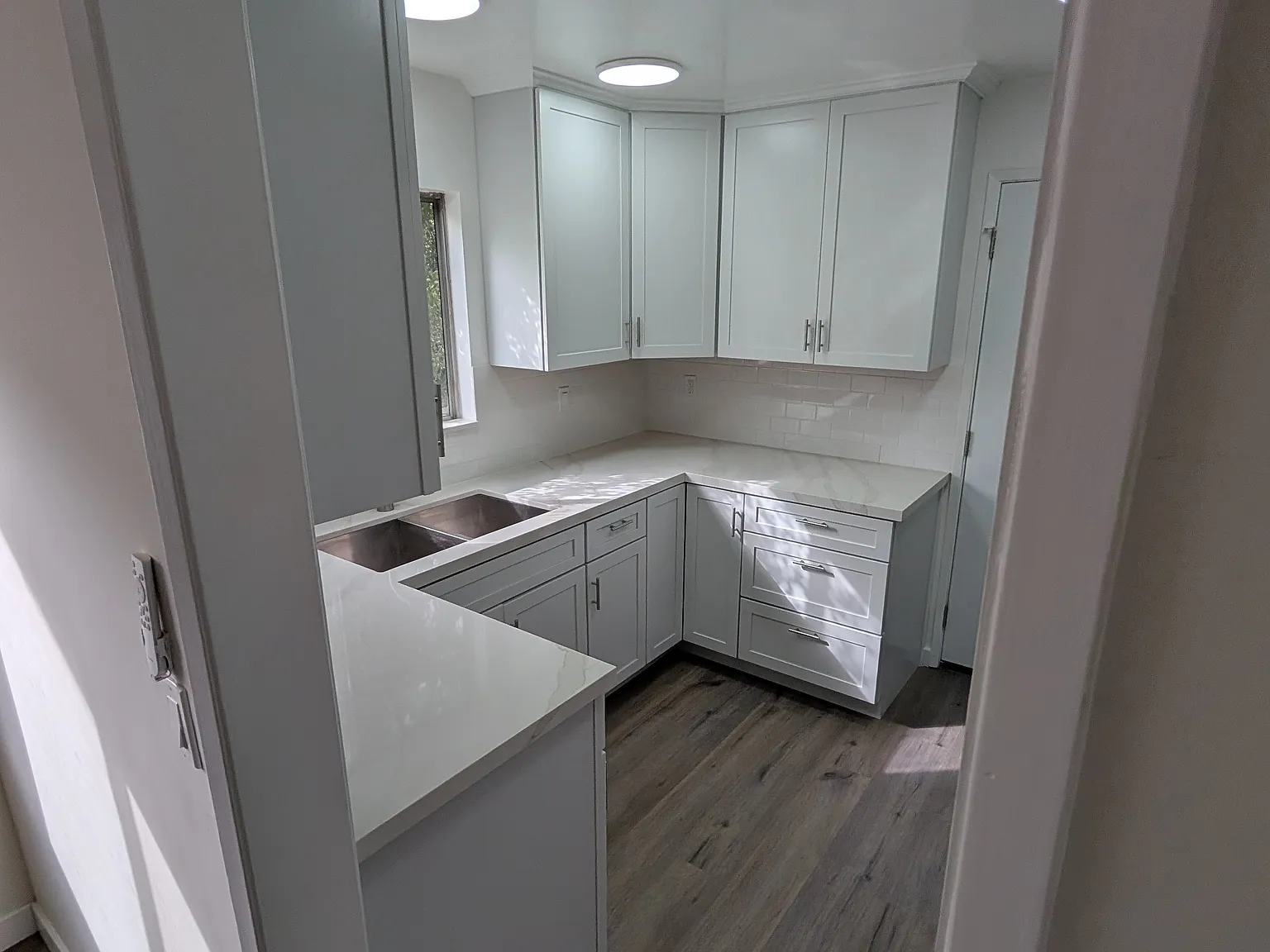 2 bed, 1200 sqft, $4,650 — Photo 1