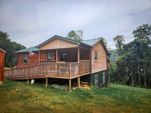205 Spring Mountain Rd, Hot Springs, VA 24445