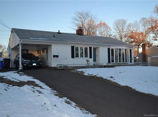 47 Coolidge St, Windsor Locks, CT 06096