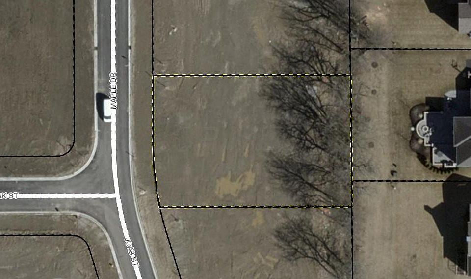 2nd image of 5693 Maple Dr