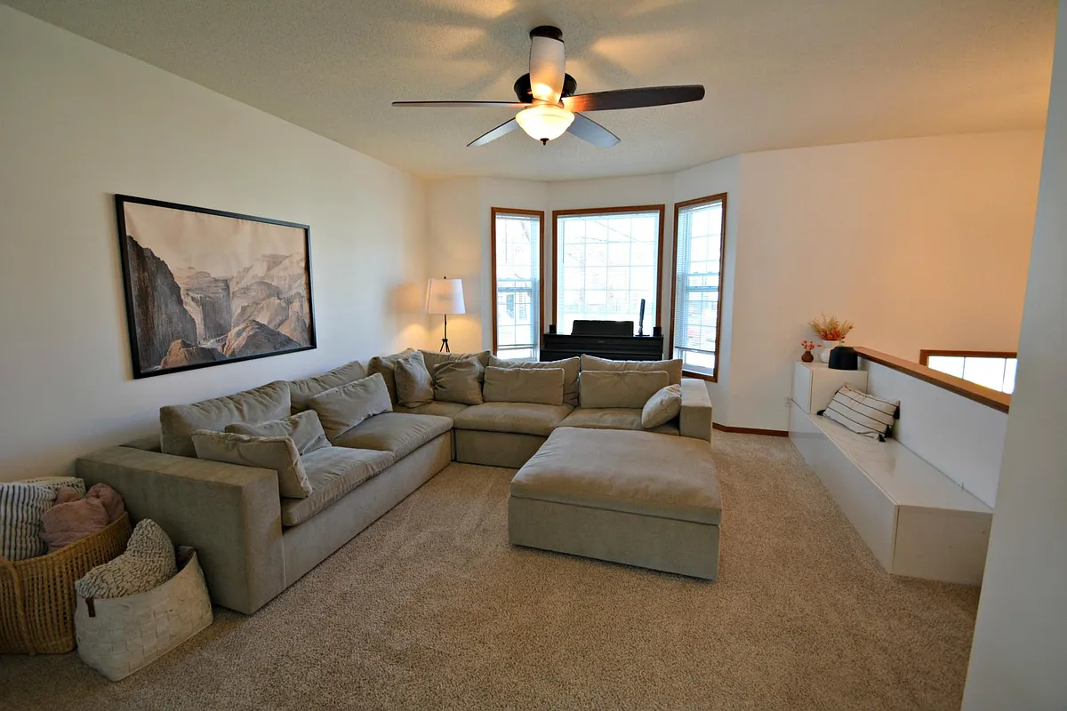 Building Photo - 15728 Fox Cir