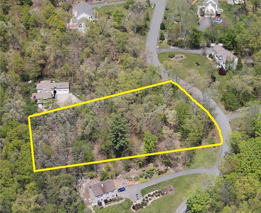 1st image of 4 Deer Woods Drive