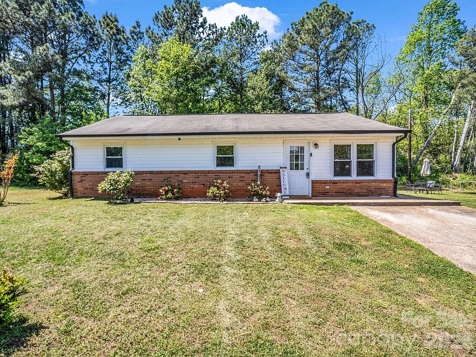 1st image of 131 Winchester Dr