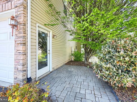 4th image of 2735 Quaker Ct