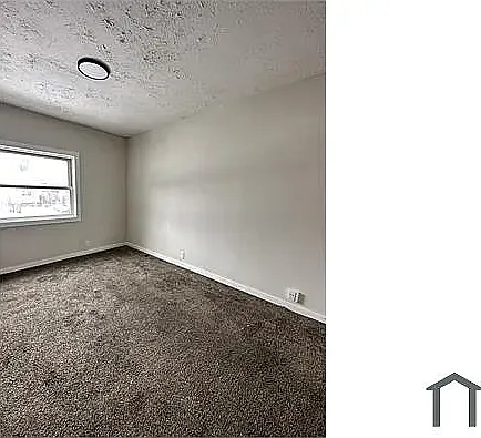3 bed, 1101 sqft, $1,350 — Photo 2