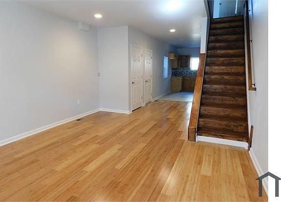 2nd image of 3904 N Franklin St