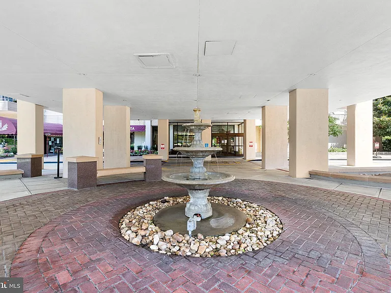 5500 Friendship Blvd #1125N — Photo 37