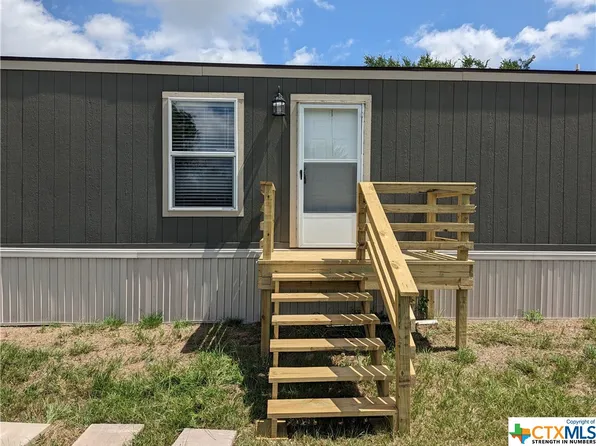 6912 Sloan Rd, Midway, TX 75852