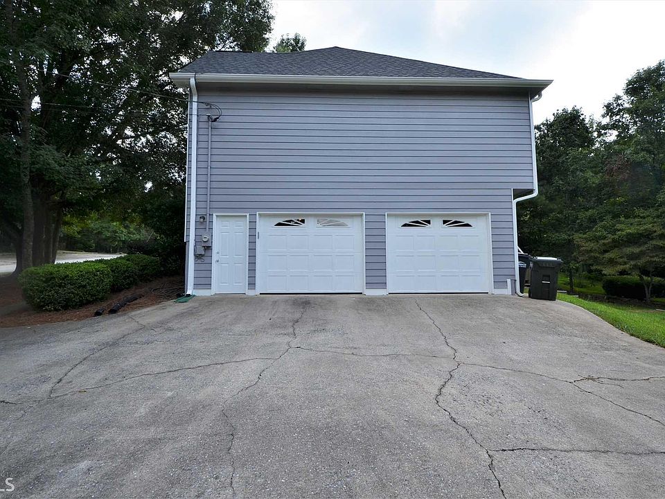 2nd image of 37 Fair Havens Dr