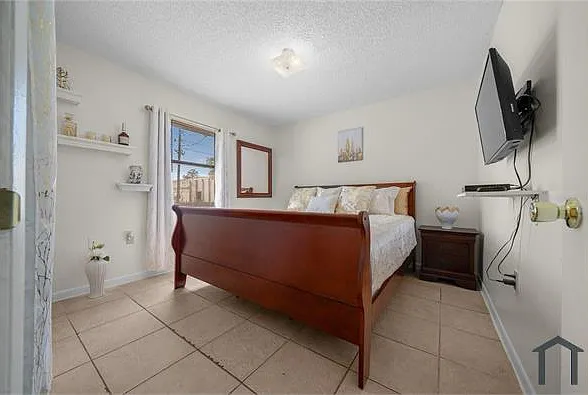 415 NE 11th Ave #2 — Photo 5