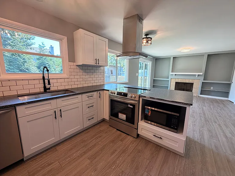2538 Berwyck Rd SE — Photo 6