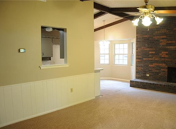 4th image of 406 W Ferndale Ln