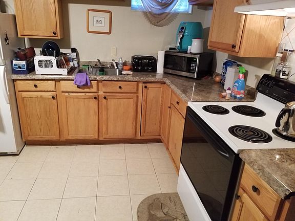 3rd image of 20 Concord Ave