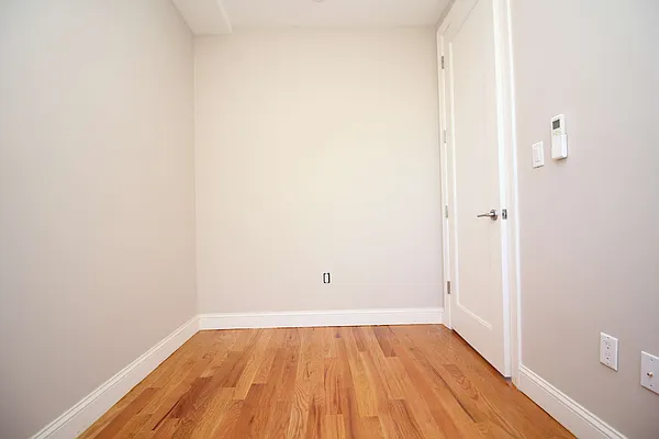 Rented by Nooklyn NYC LLC | media 7