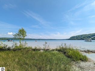 366 E Sugar Bay Ln, Cedar, MI 49621