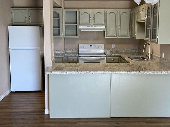 2nd image of 729 Bougainvillea St #2