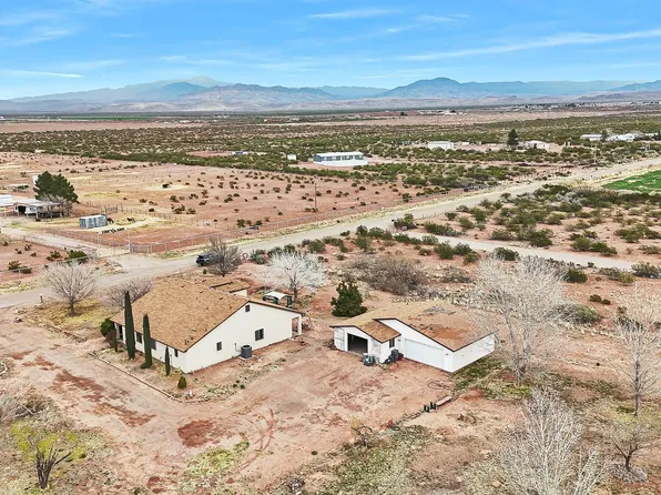 98 Derbyshire Rd, Tularosa, NM 88352