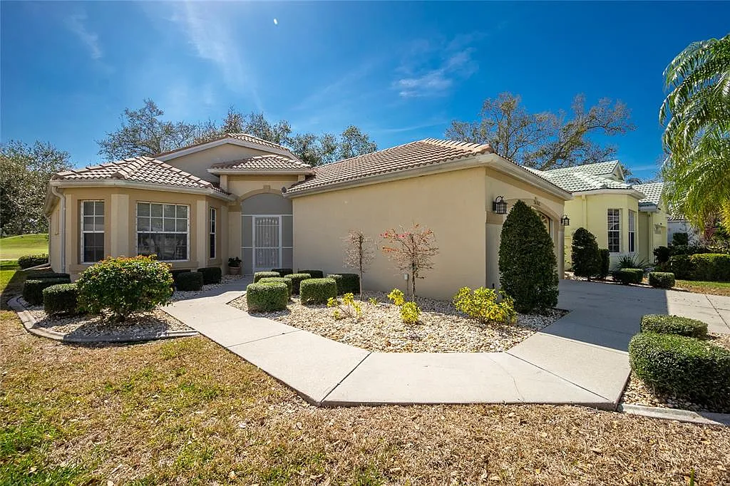 2 bed, 2.0 bath, 1266 sqft, $1,800 — Photo 1