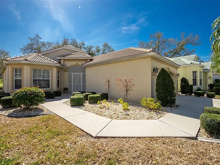 26162 Stillwater Cir — Photo 1