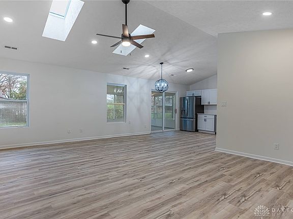 3rd image of 184 Clara Dr