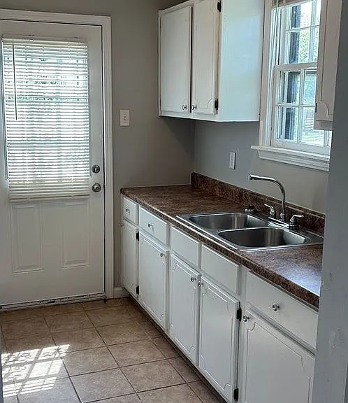 442 Jacklyn Ave — Photo 3