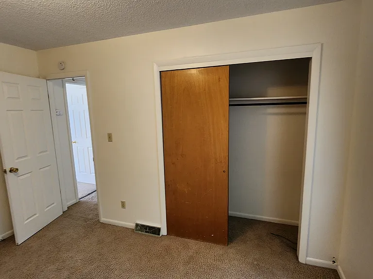 605 Roma Ct #A — Photo 4