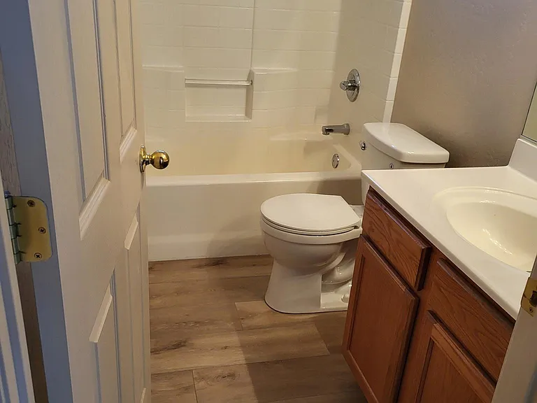 995 Piedmont Ct — Photo 23