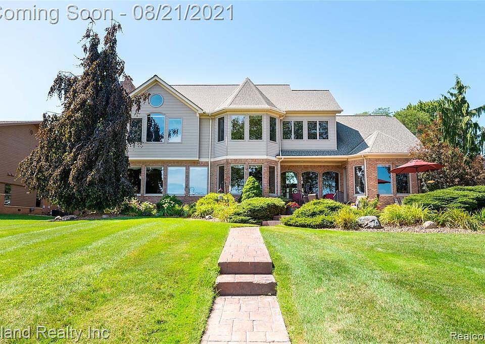 29089 E River Rd, Grosse Ile, MI 48138 MLS 2210068136 Zillow