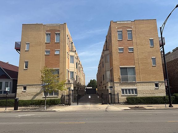 2nd image of 3262 W Armitage Ave Unit 3