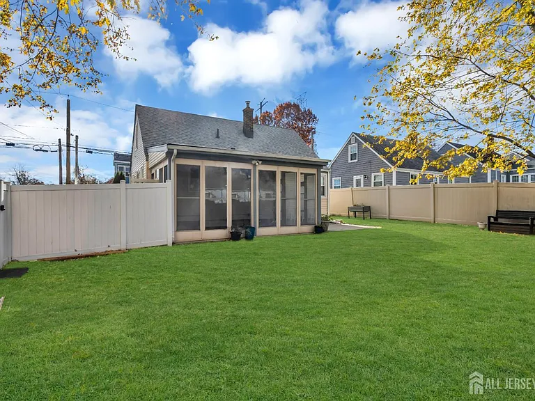 20 Burnet St — Photo 29