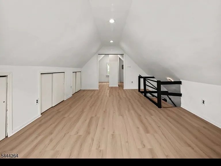 12 Clifford St — Photo 20