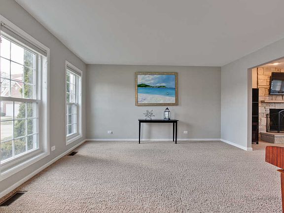 4th image of 357 W Hampshire Dr