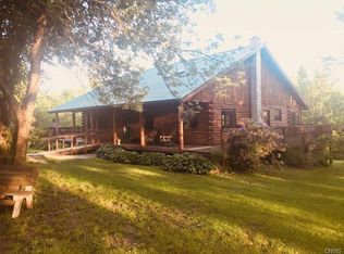 121 Rainbow Shores Rd, Pulaski, NY 13142