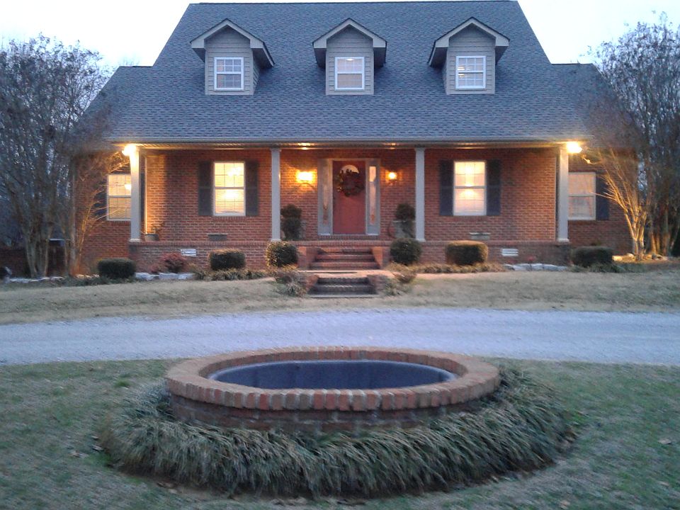 1st image of 148 Maupin Cir