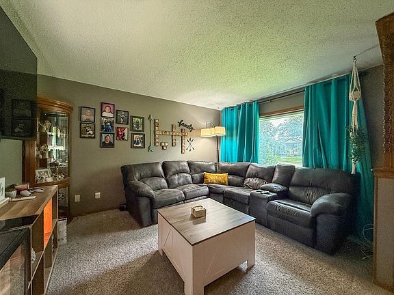 2nd image of 332 W Mamie Eisenhower Ave