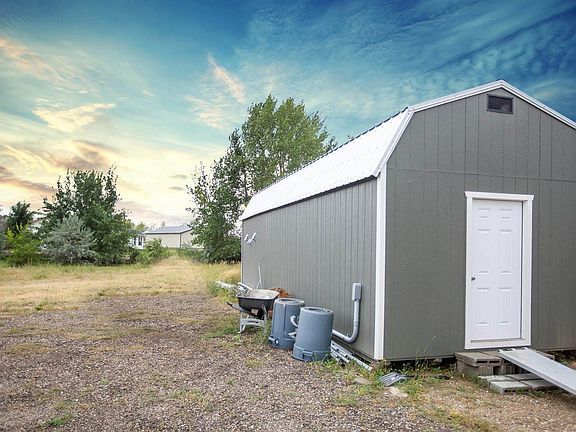 3rd image of 61 69th St E