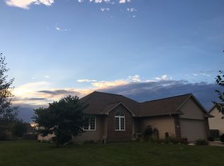 525 Troon Ct, North Liberty, IA 52317