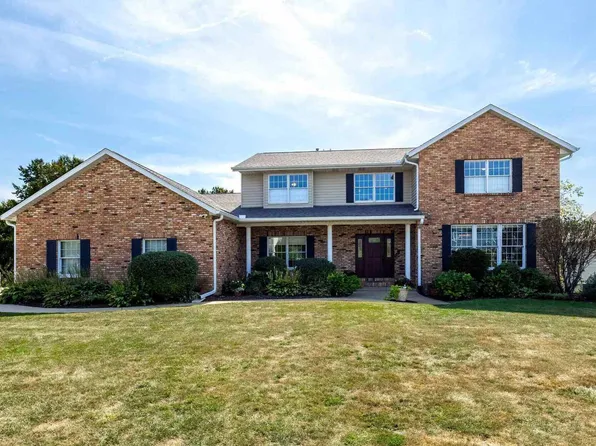 2919 E 44th Ct, Davenport, IA 52807