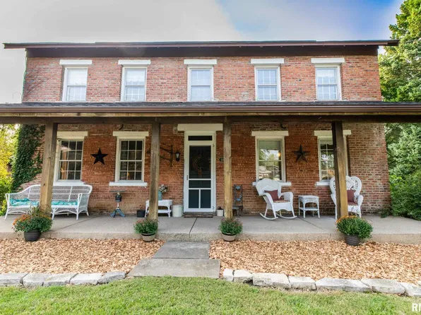 408 S Summit Dr, Washington, IL 61571