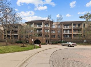 9200 E Prairie Rd APT 203, Evanston, IL