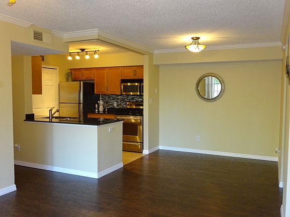 4th image of 3313 Haviland Ct. #203